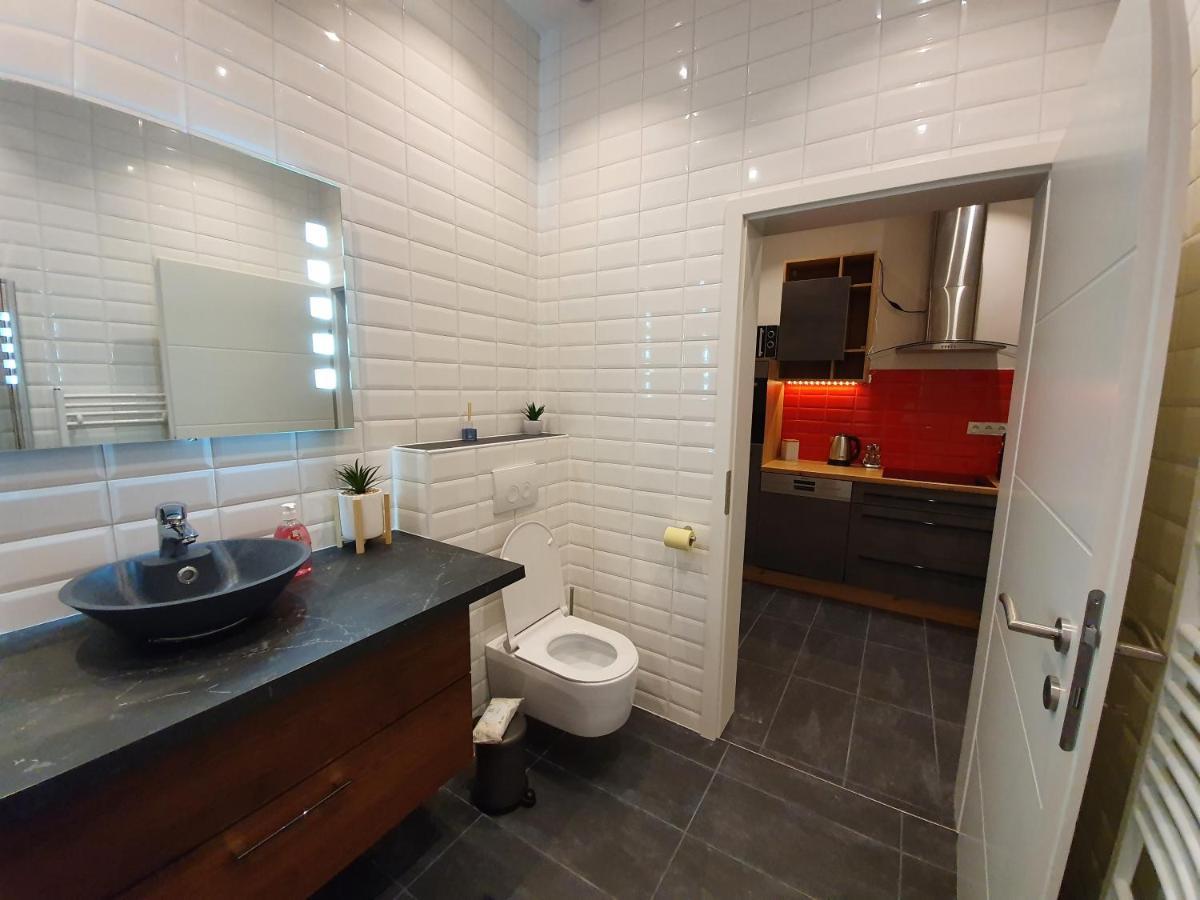 Design-Apartment Mit Klimaanlage & Top-Anbindung An Der U1